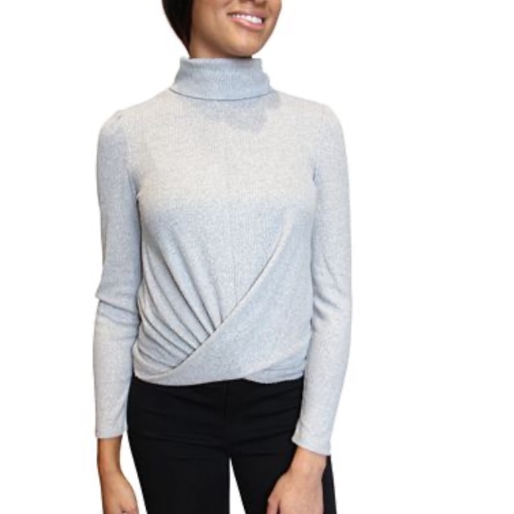 NWT HP Juniors Turtleneck Twisted Hem Top
